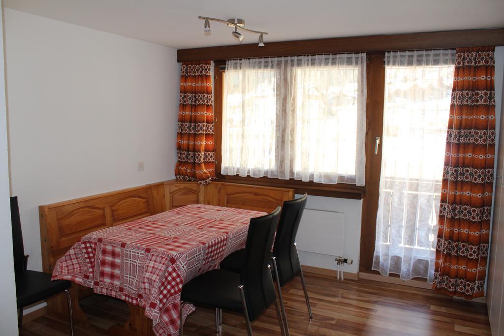 Ferienwohnung Silberdistel, Saastalstrasse 178 Δωμάτιο φωτογραφία